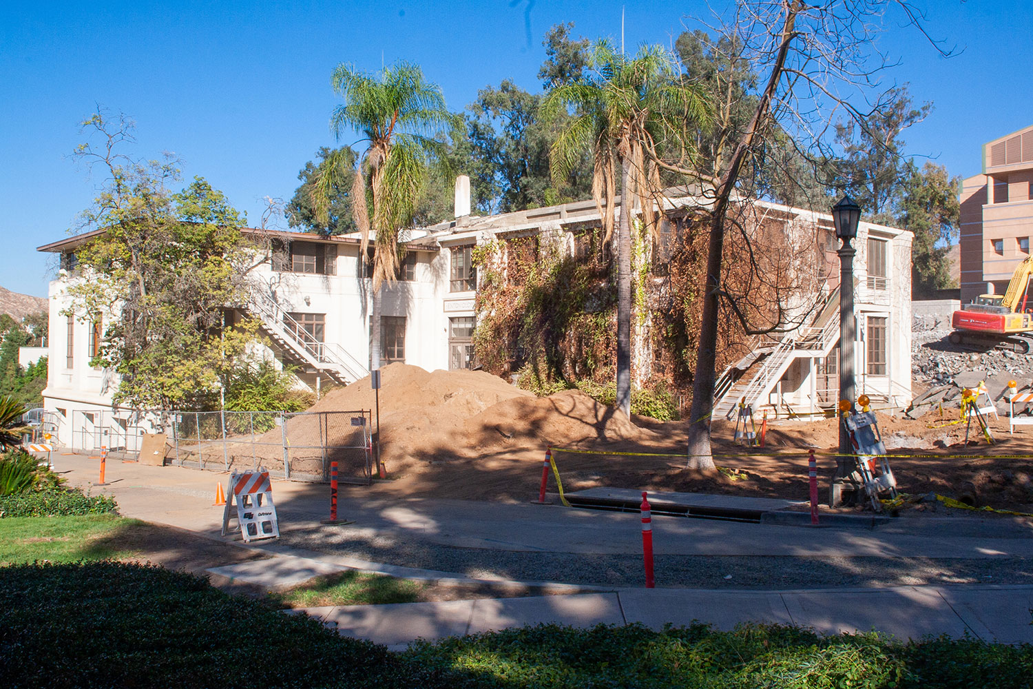 UCR Insectary and Quarantine Facility Construction | Center for ...